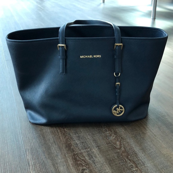 michael kors blue tote
